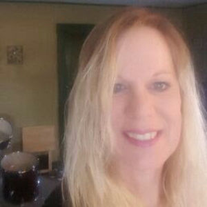 Meet your Posher, Laurie